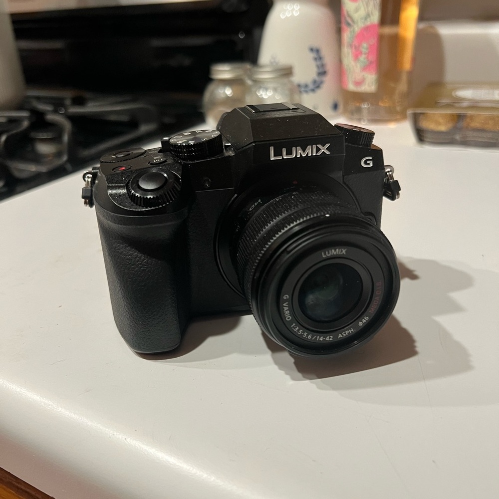 LUMIX G7 4K camera